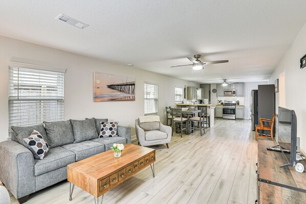 House (2 Bedrooms) | Interior