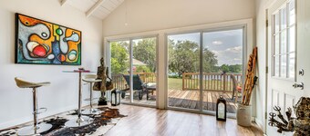 聖安妮湖藝術風格平房泳池、碼頭及甲板度假屋