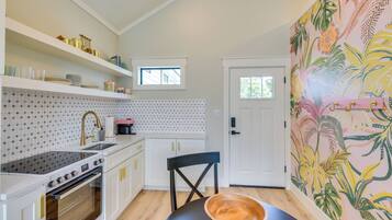 Apartment (0 Bedroom) | Interior