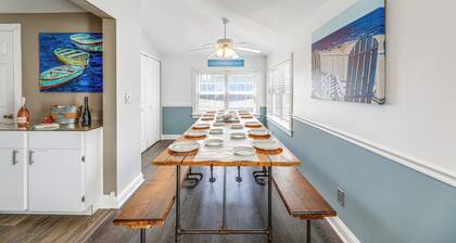 Steps to Shore: Newly Renovated Dewey Beach Home!