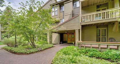 Walk to Sun Valley Village: Condo w/ Deck!