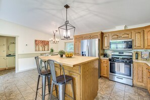 House (3 Bedrooms) | Interior - Walk to River: Loudonville Retreat w/ Hot Tub! (Loudonville)