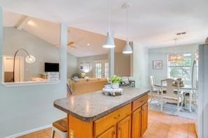 House (2 Bedrooms) | Interior