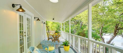 House (2 Bedrooms) | Front of property