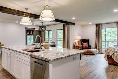 Greers Ferry Lake Retreat: Game Room + Fire Pit!
