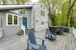 Interior - < 2 Mi to Big Bass Lake: Modern Mtn Chalet! (Gouldsboro)