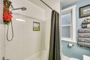 House (2 Bedrooms) | Interior - 3 Mi to Frick Park: Artsy, Urban Retreat w/ Deck (Pittsburgh)