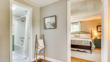 House (1 Bedroom) | Interior
