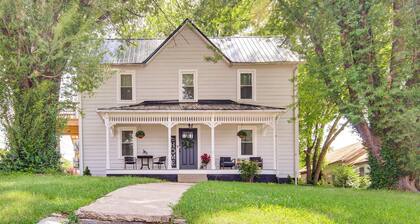 4 Mi to Nolichucky River: Apt w/ Shared Yard!