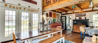 True North Farm House - Historic Family Home