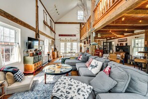 House (6 Bedrooms) | Interior - True North Farm House - Historic Family Home (Irasburg)