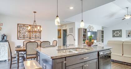 1 Mi to Shopping District: Chic Springfield Home