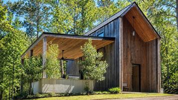 House (2 Bedrooms) | Front of property