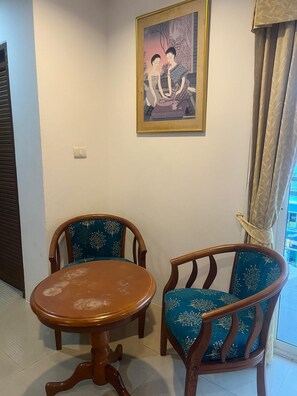 Luxury-Dreibettzimmer, Balkon, Bergblick