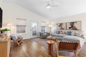 Smart-tv en een tafeltennistafel