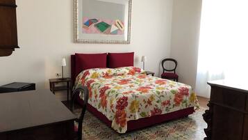 Basic Double Room | In-room safe, desk, blackout curtains, free WiFi
