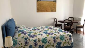 Basic Double Room | In-room safe, desk, blackout curtains, free WiFi