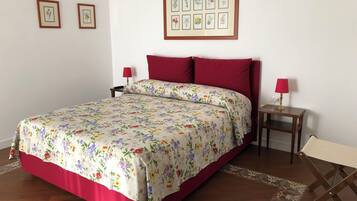 Doppia Basic | Una cassaforte in camera, una scrivania, tende oscuranti, Wi-Fi gratuito