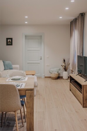 Living area - La Casa Di Carmela Luxury Apartment (Corfu Town)