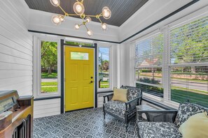 Interior - Upscale Stay Near Truman, Stadiums, Historic Independence Square, & Downtown KC (Independence)