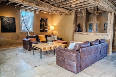 Country gite, ideal for families, 1h from Paris, sleeps 13