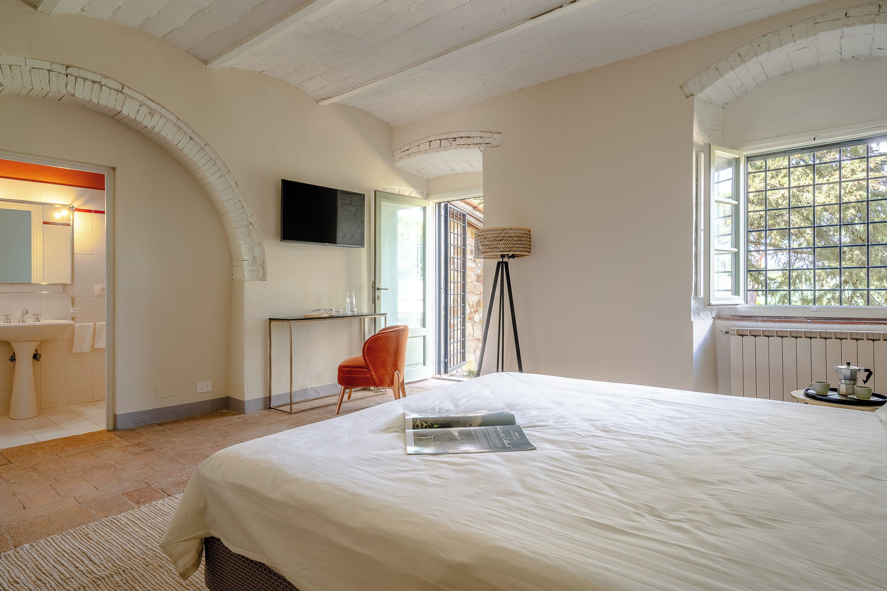 Deluxe Apartment | Free WiFi, bed sheets