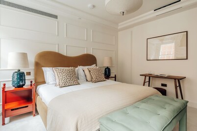 Claridge House by SLO