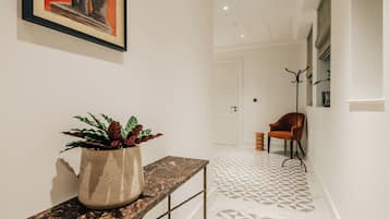 Deluxe Apartment, 2 Bedrooms, Kitchen, City View | Living area