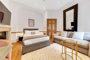 1 chambre, fer et planche à repasser, Wi-Fi, draps fournis