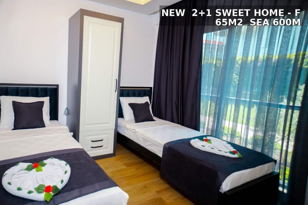 Sweet Home Apartments F | 1 bedroom, premium bedding, in-room safe, desk