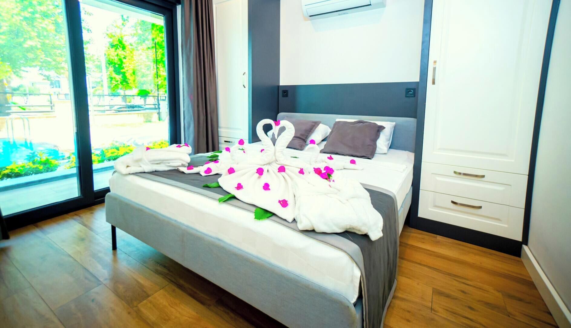 Sweet Home Apartments C | 1 bedroom, premium bedding, in-room safe, desk