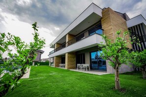 Sweet Home Apartments E | 1 kamar tidur, brankas, setrika/meja setrika, dan Wi-Fi gratis