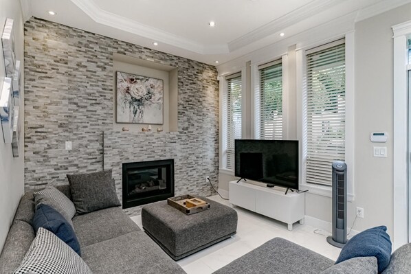 4 bedrooms