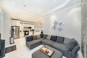 4 bedrooms