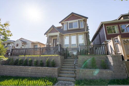 Upscale 4BR Vancouver Home