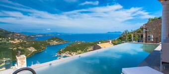 Luxury and comfort meets breathtaking views!
