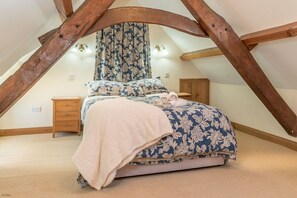 4 chambres, fer et planche à repasser, lit parapluie, Wi-Fi