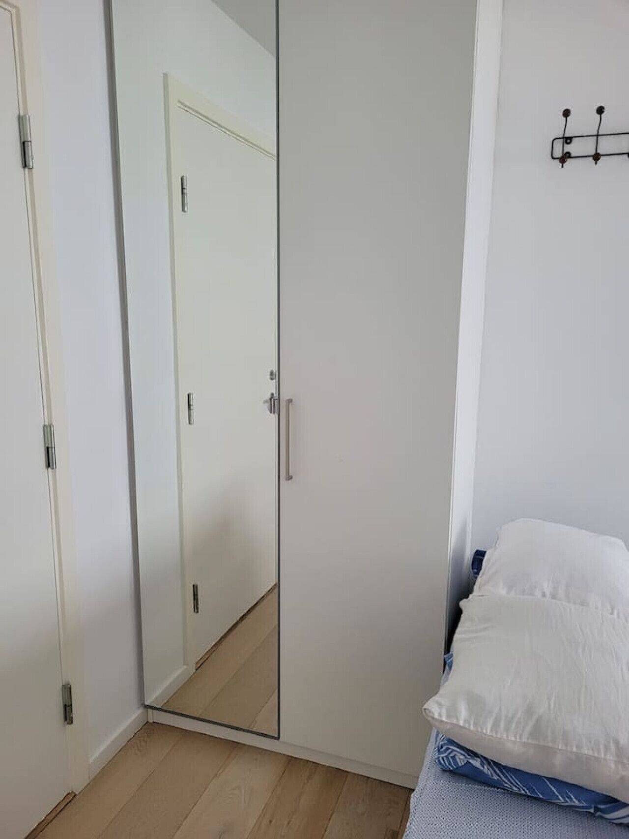 1 soverom, skrivebord, strykejern/-brett og wi-fi