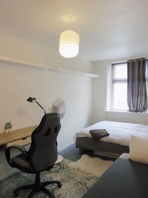 1 sovrum, strykjärn/strykbräda, wi-fi och sängkläder