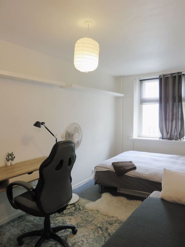 1 室のベッドルーム、アイロン / アイロン台、WiFi、ベッドシーツ