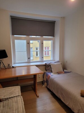 1 غرفة نوم ومكتب ومكواة/لوح كي وواي فاي