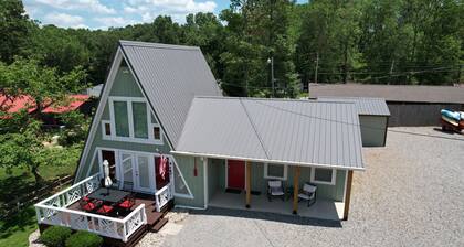 Family Retreat at Kentucky Lake • Boat Parking • Pets Welcome