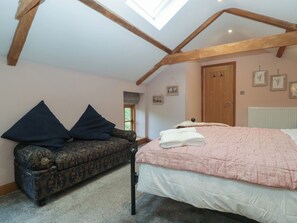 2 bedrooms, individually decorated, individually furnished, free WiFi