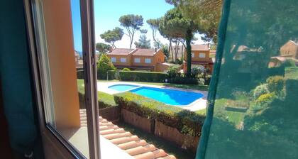 Perfect House in Palamós: Spacious and Bright by the Sea 🌿🏖️