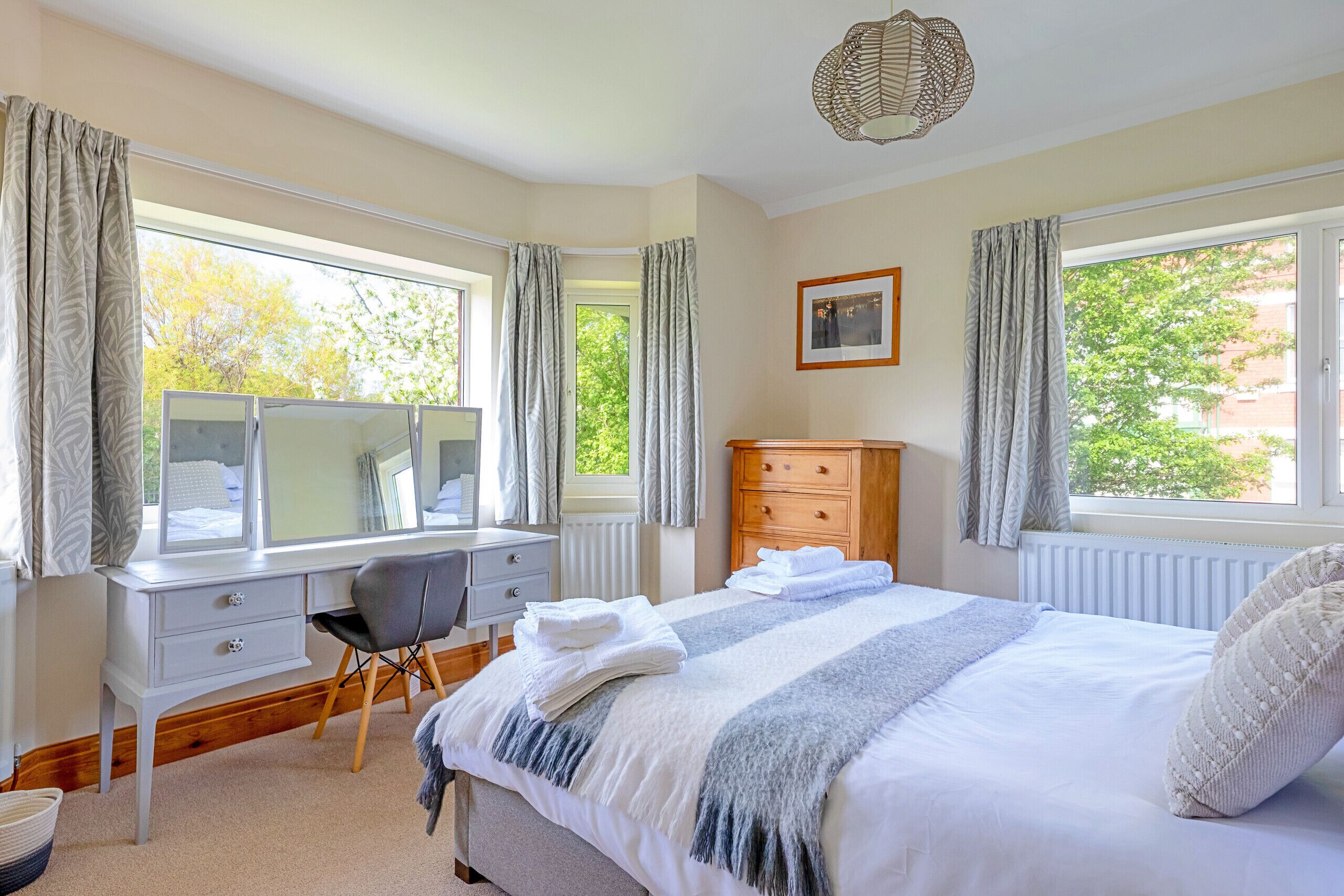 4 bedrooms, free WiFi, bed sheets