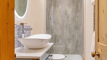 Shower, towels