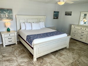 Condo, 3 Bedrooms