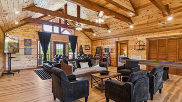 Cabin, Multiple Bedrooms | Interior