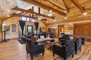 Cabin, Multiple Bedrooms | Interior