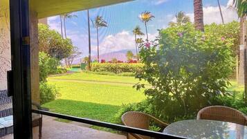 Condo, 1 Bedroom | Outdoor dining